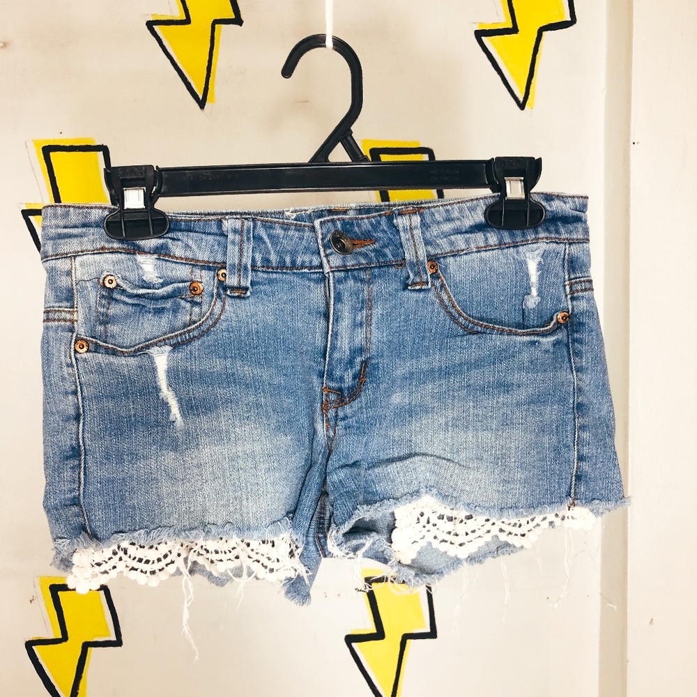 Adorable Crochet Pocket Jean Shorts